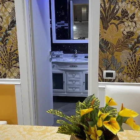 Apartment Elina's Puteoli House